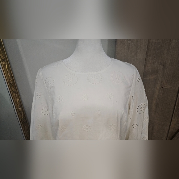 CROWN & IVY Lace Eyelet Ruffled Peplum Blouse In White. Size SP NWT - Picture 7 of 12